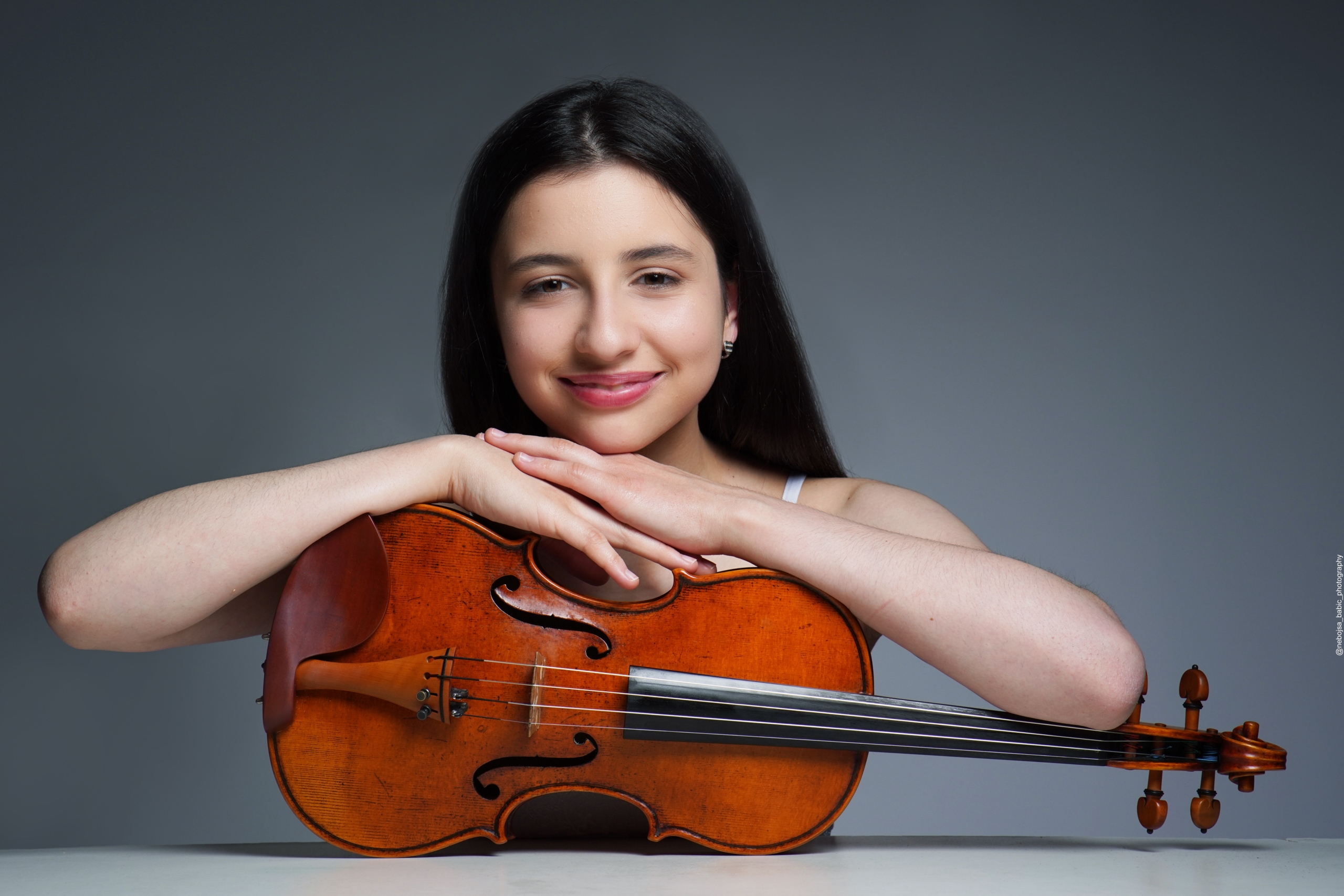 Pilar Policano 3 low