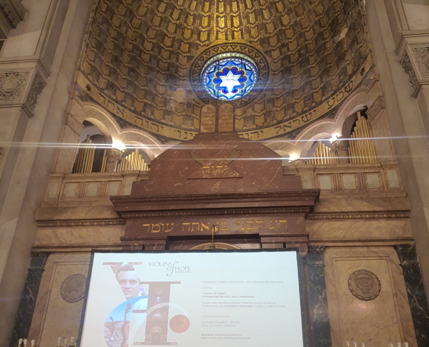 VIOLINS OF HOPE Buenos Aires, March 2023 Belén Alonso Management